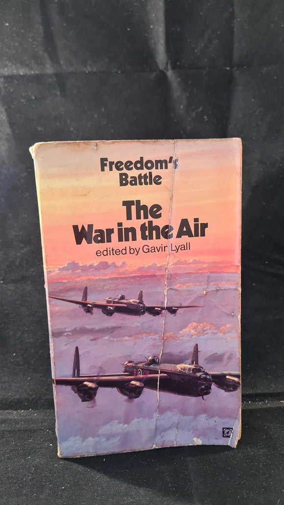 Gavin Lyall - The War in the Air 1939-1945, Arrow Books, 1971, Paperbacks