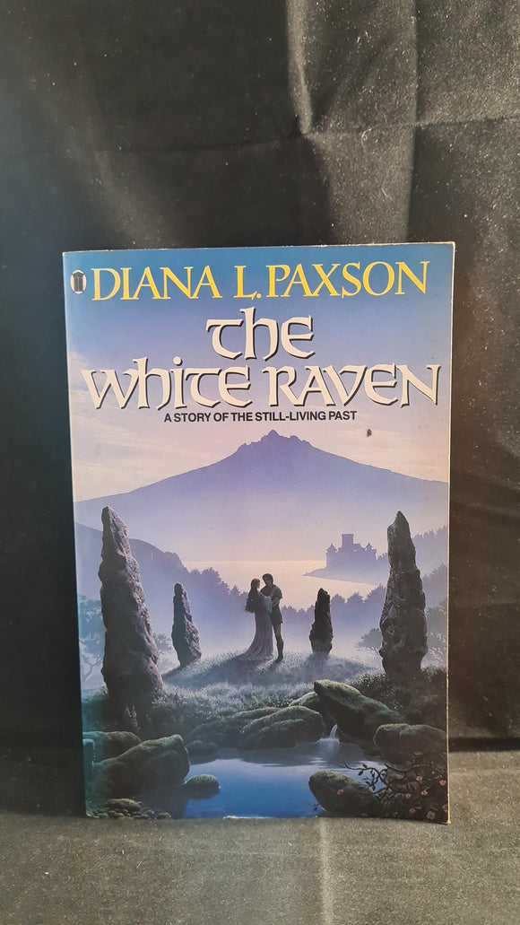 Diana L Paxson - The White Raven, New English, 1989, Paperbacks