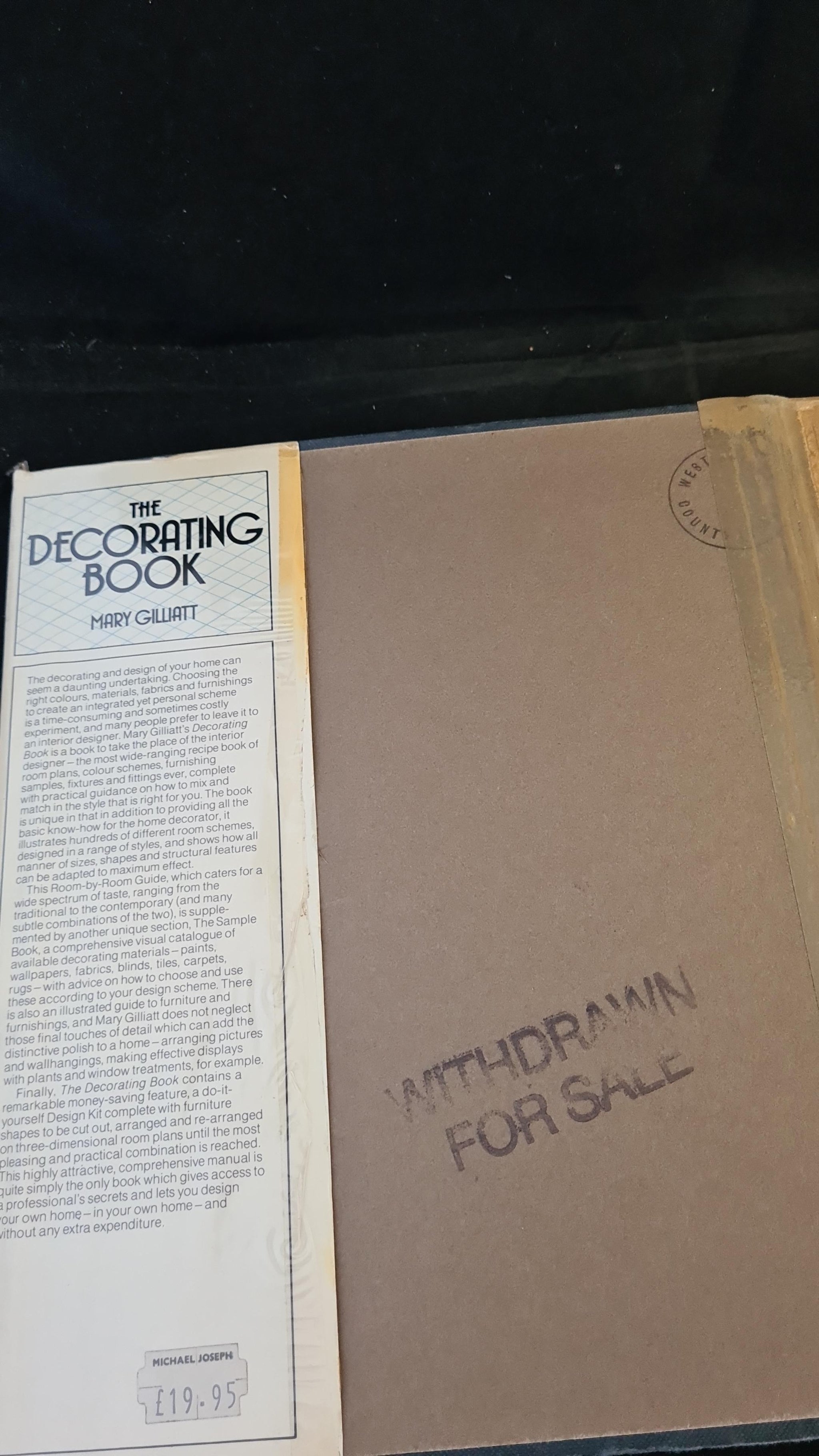 Mary Gilliatt - The Decorating Book, Michael Joseph, 1981