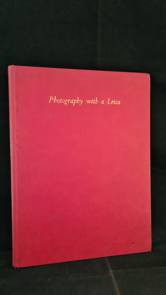 Allan Cash - Photography with a Leica, Fountain Press, 1949