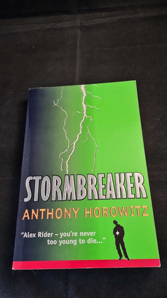 Anthony Horowitz - Stormbreaker, Walker Books, 2000, Paperbacks