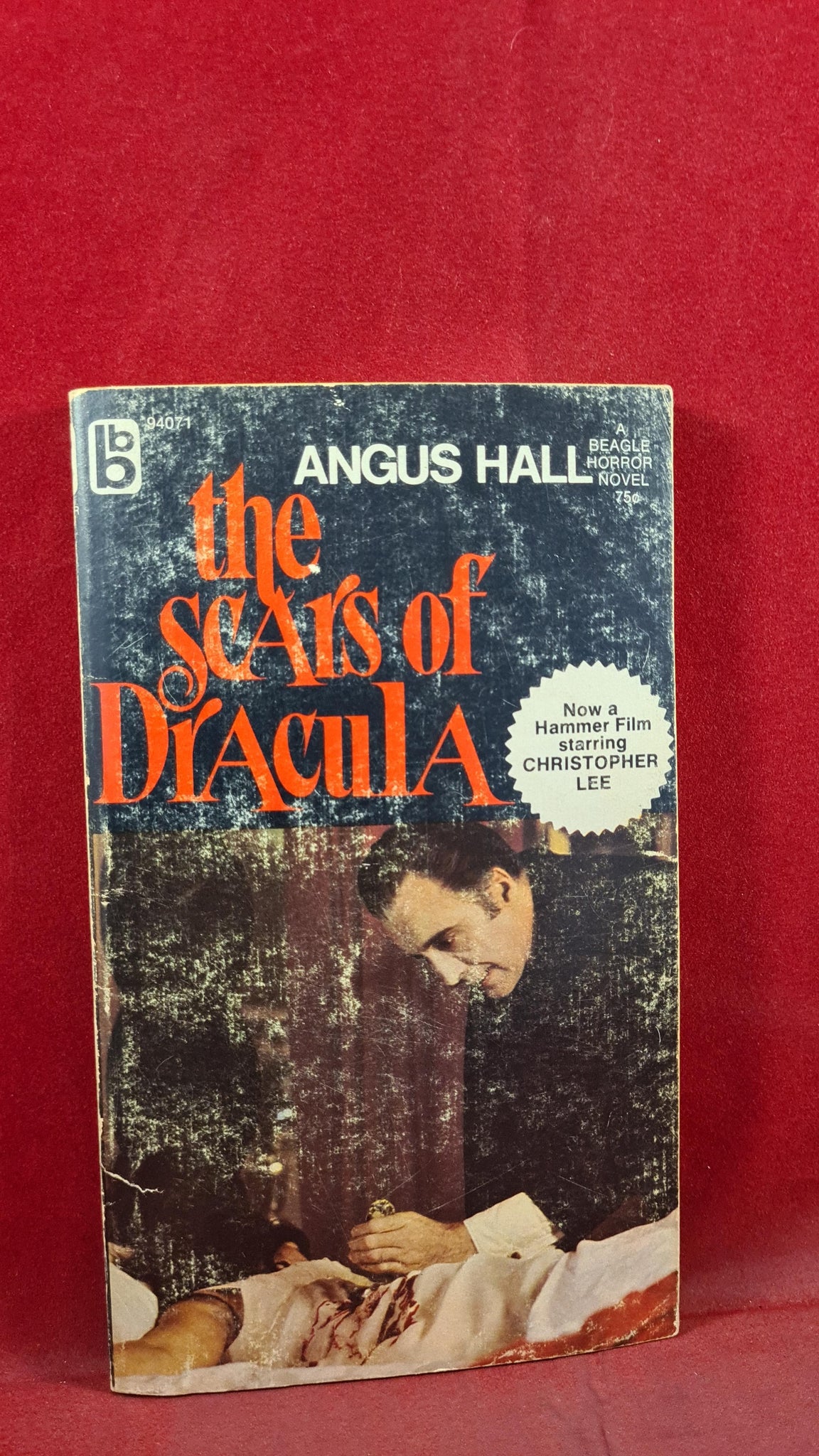 Angus Hall - The Scars of Dracula, Beagle Books, 1971, First Edition ...